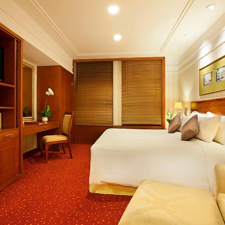 Redtop Hotel & Convention Center Jakarta Exterior photo