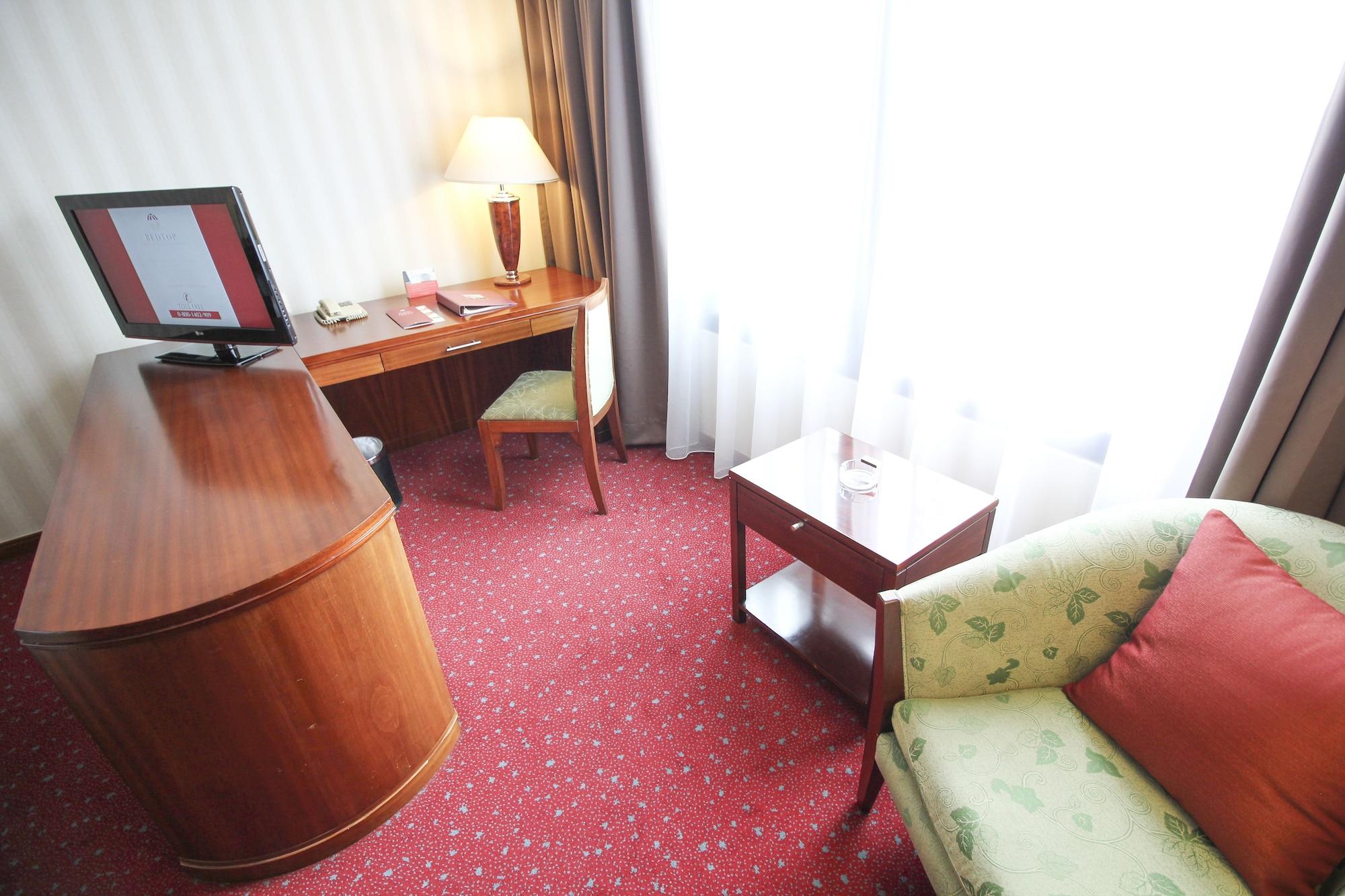 Redtop Hotel & Convention Center Jakarta Exterior photo