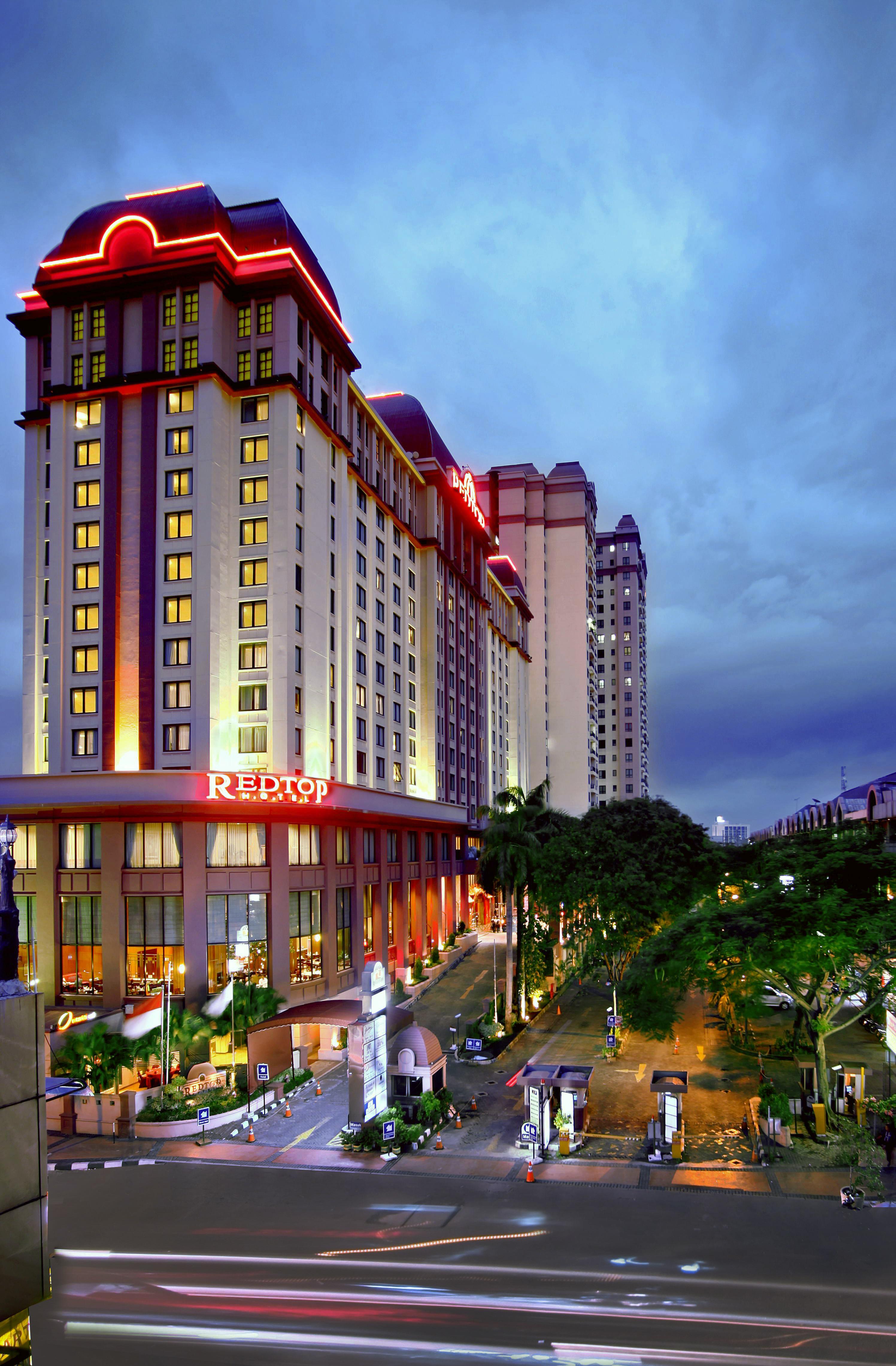 Redtop Hotel & Convention Center Jakarta Exterior photo