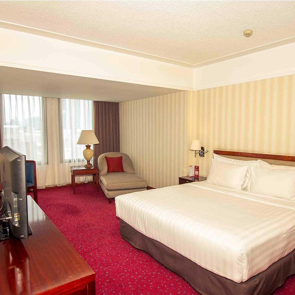 Redtop Hotel & Convention Center Jakarta Exterior photo