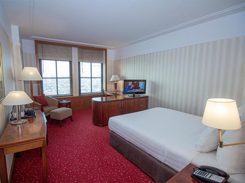 Redtop Hotel & Convention Center Jakarta Exterior photo